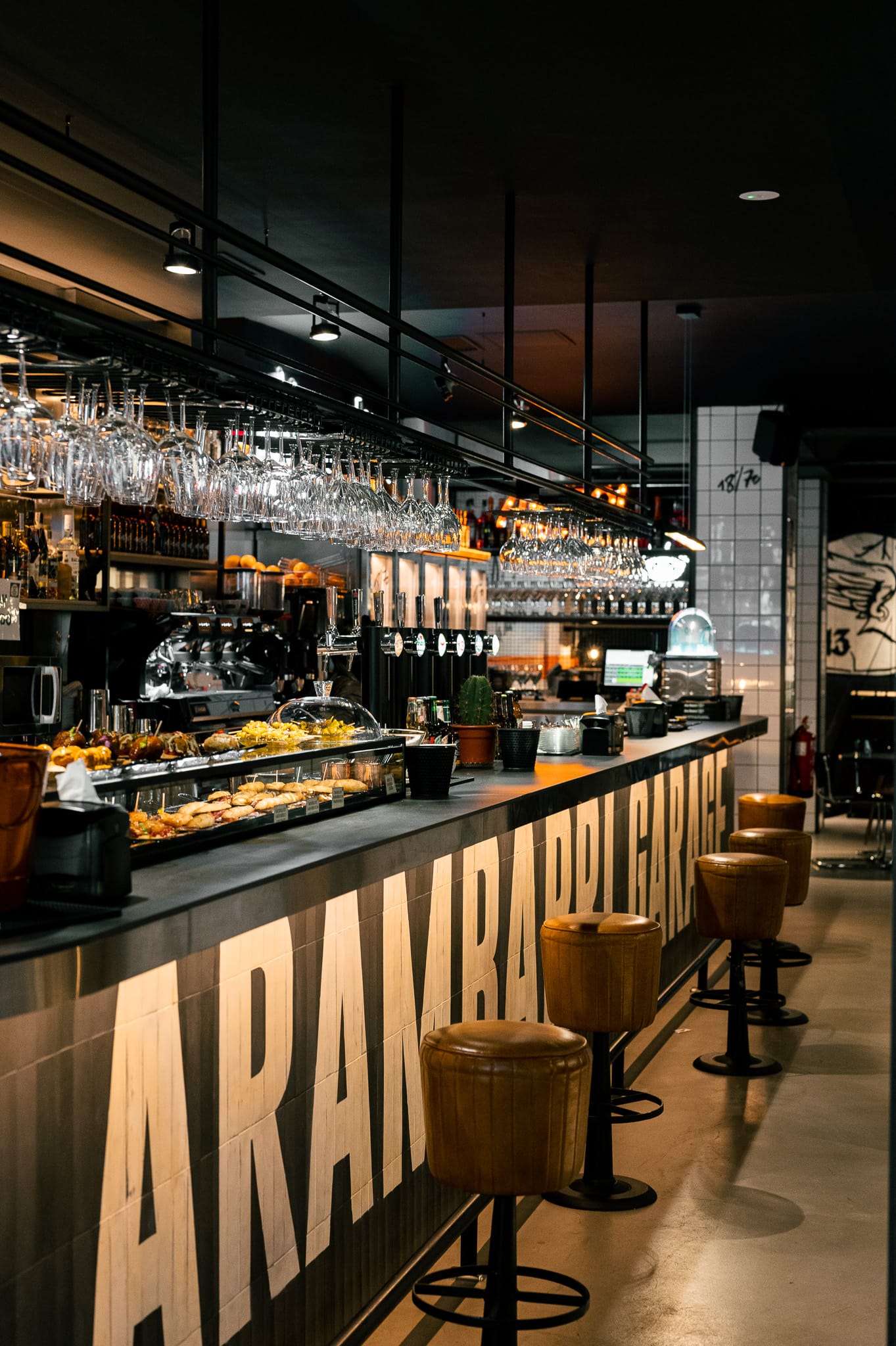 ARAMBARRI FOOD AND ROLL