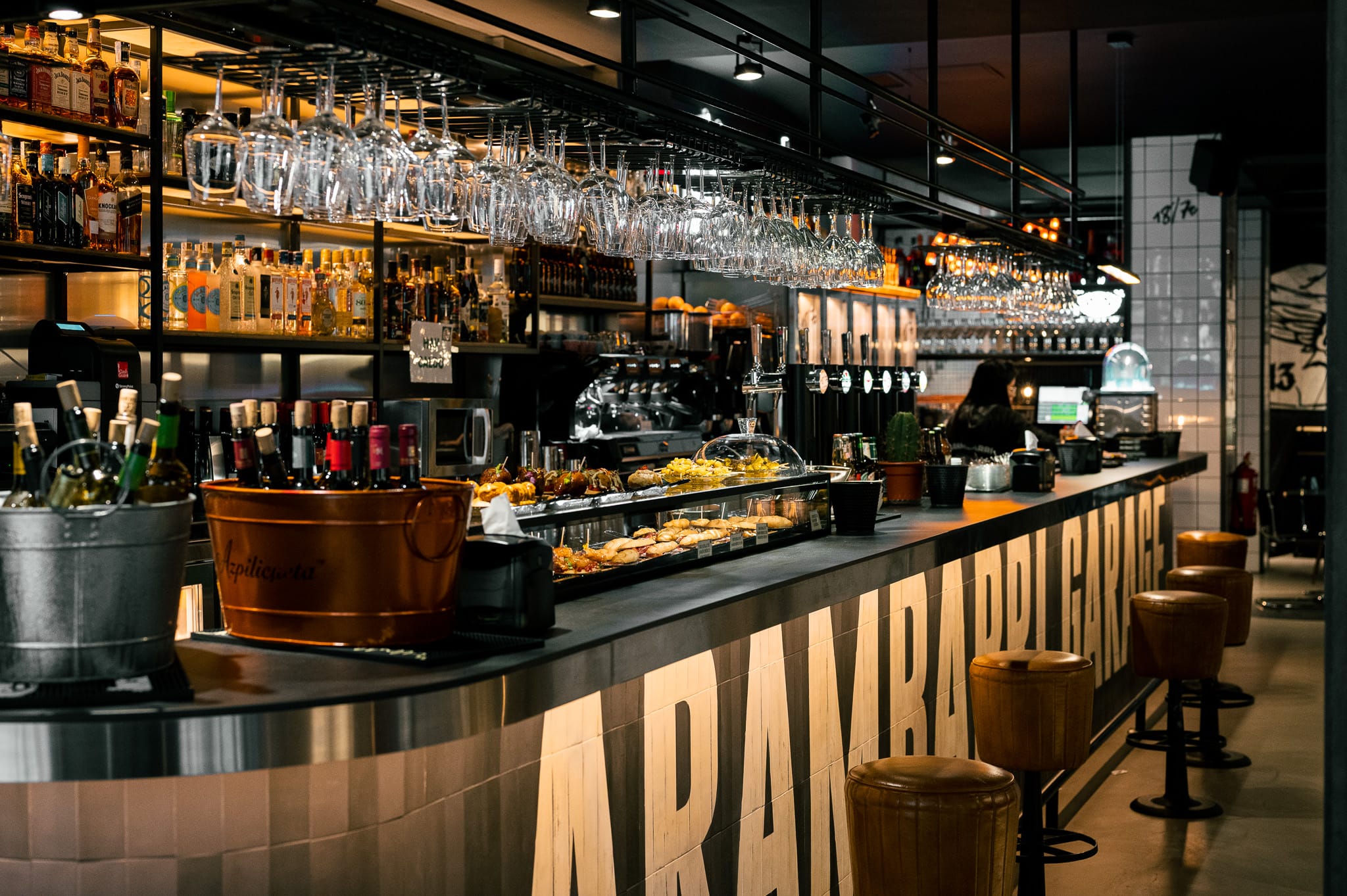 ARAMBARRI FOOD AND ROLL