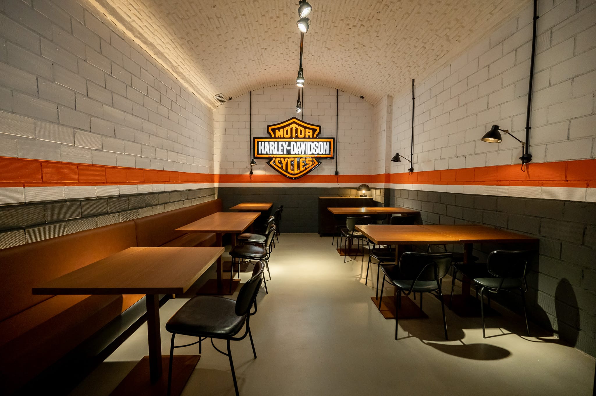 ARAMBARRI FOOD AND ROLL