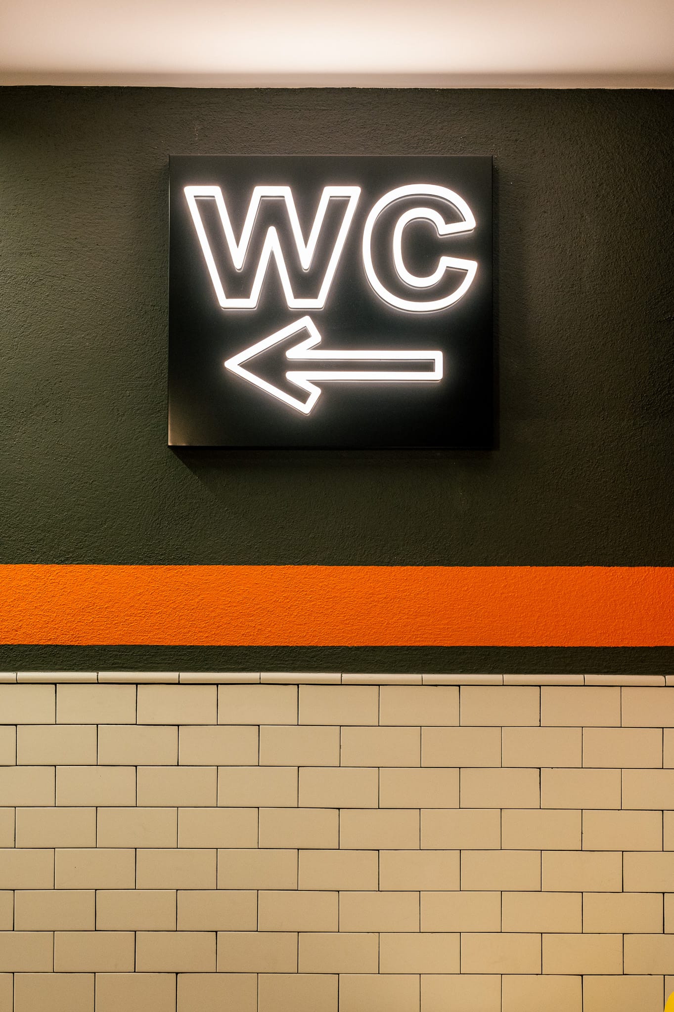 ARAMBARRI FOOD AND ROLL